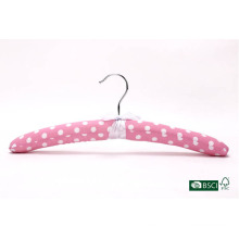 Hermoso estilo espeso rosa satinado percha